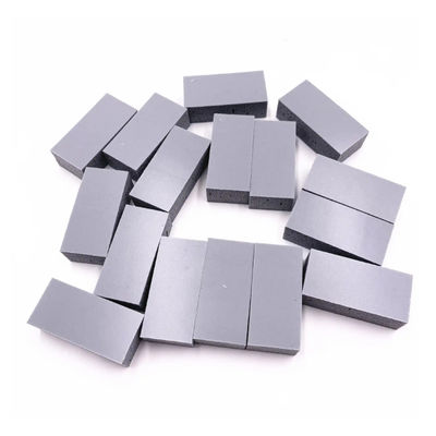 Rogers BISCO HT-840 Extra Firm Cellular Silicon Foam, mật độ là 448 kg/m3